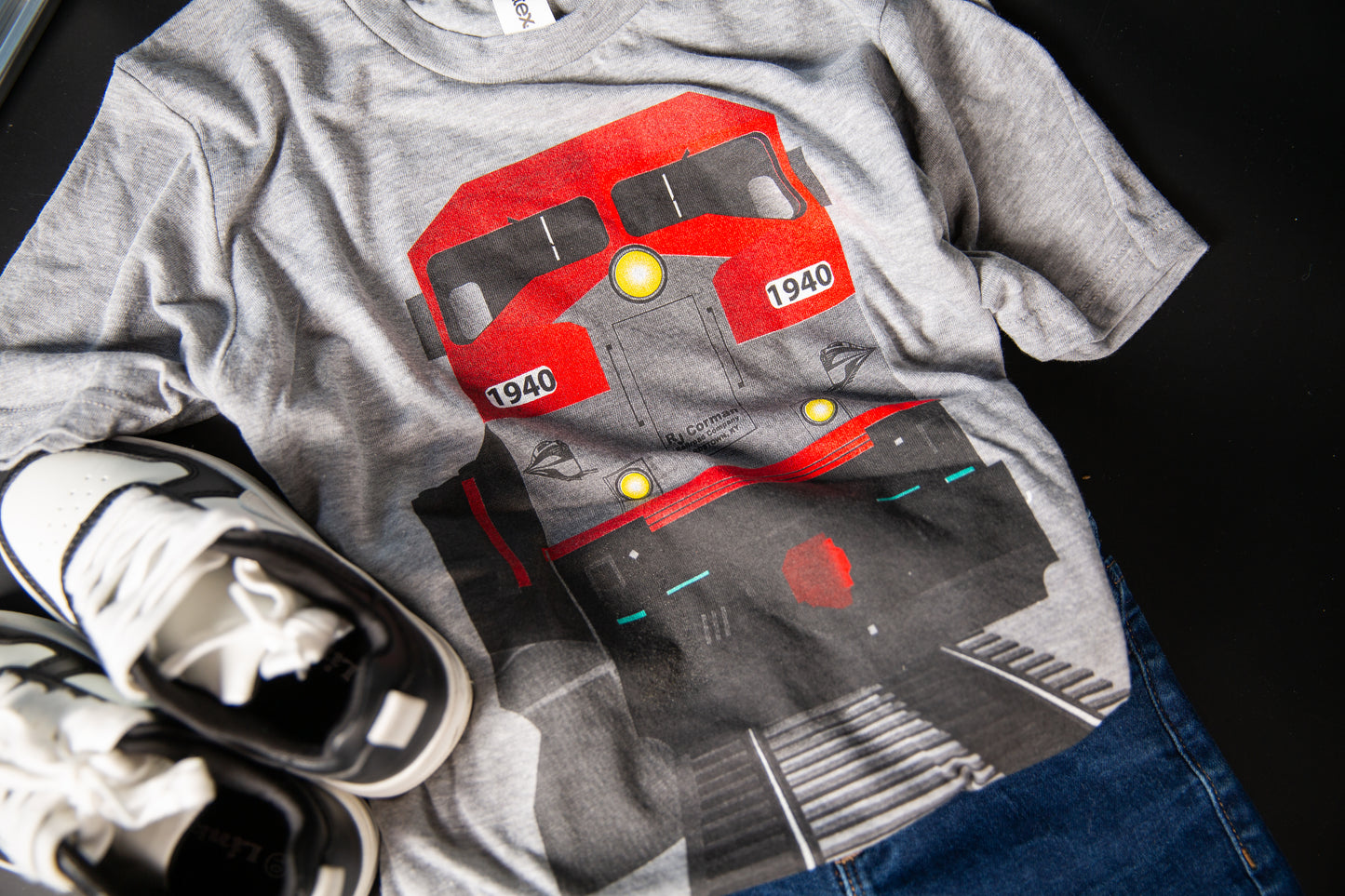 T-Shirt: Y Grey Full Color Train