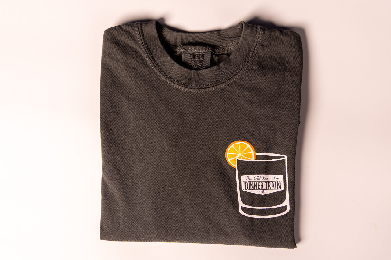 T-Shirt: A Old Fashoion Girl