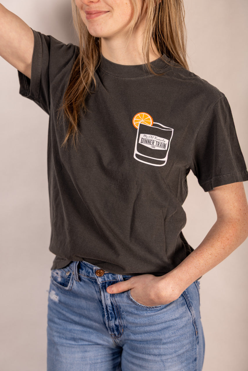 T-Shirt: A Old Fashoion Girl